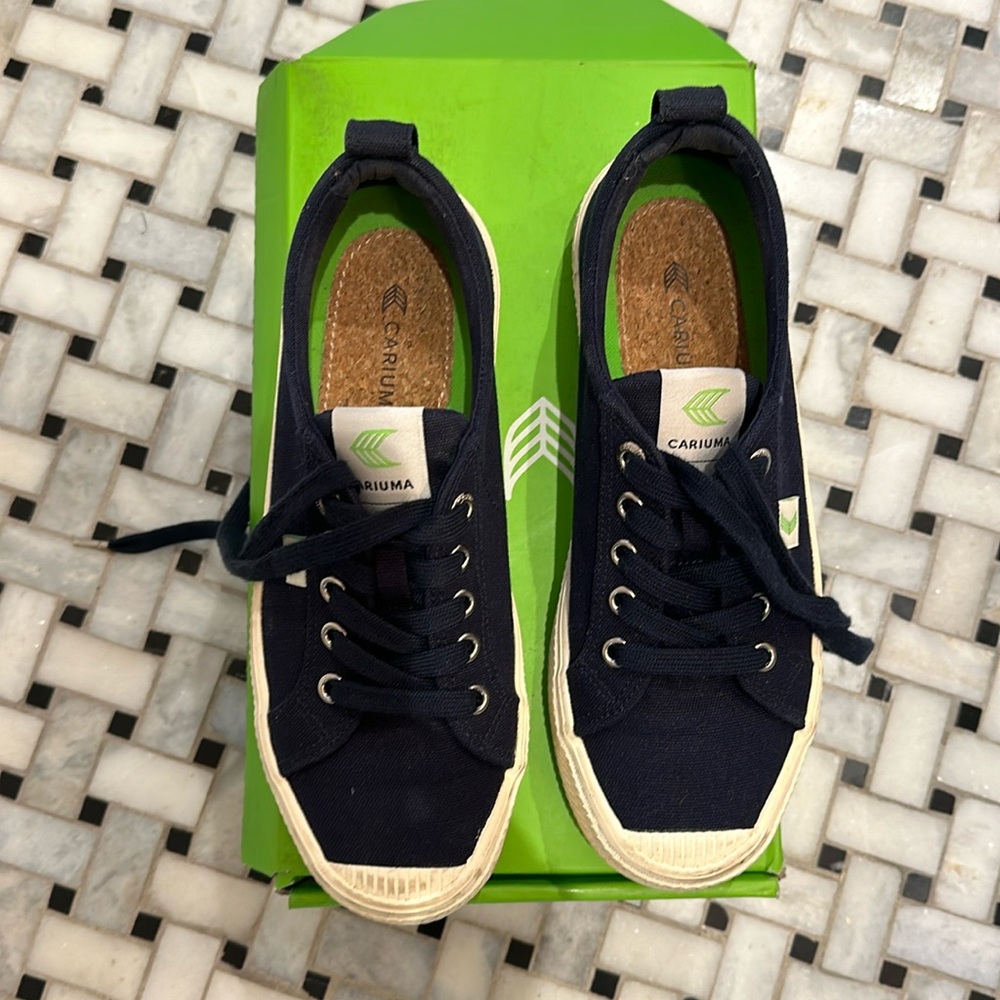 Cariuma Canvas Sneakers
